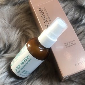 JOSIE MARAN Argan Daily Moisturizer Mineral SPF 47